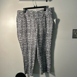 NWT Women With Control pants